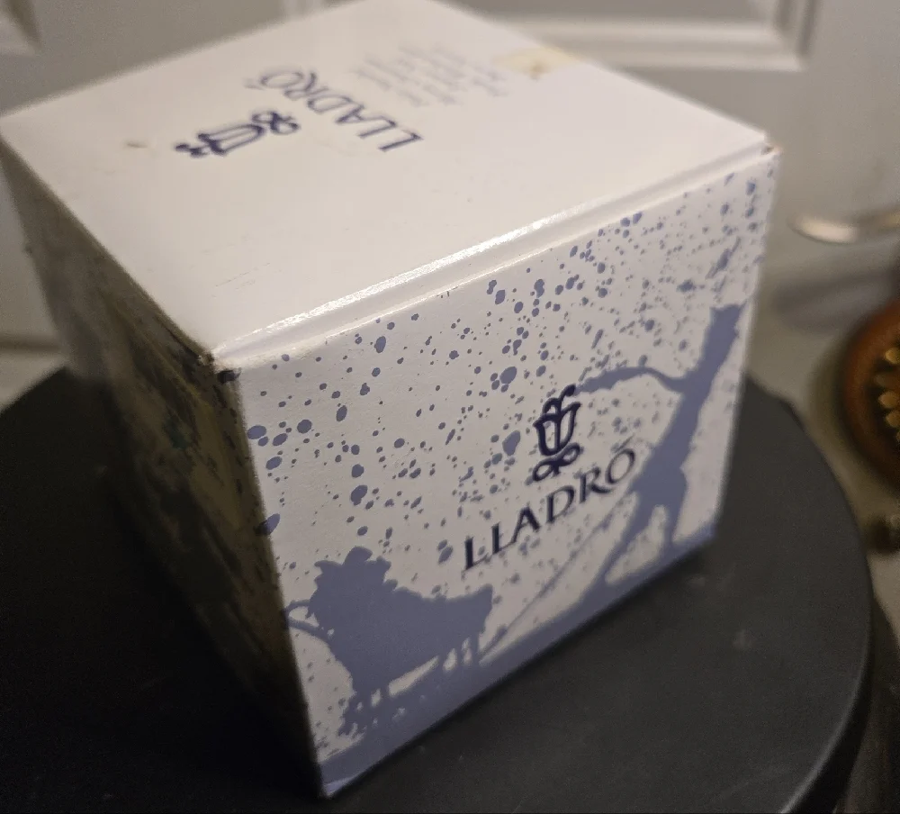 Lladro 1995 Merry Christmas White Crystal Bell in Box - Picture 5 of 12
